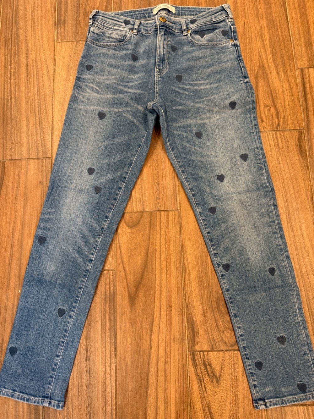 Scotch & Soda Skinny Jeans with  Heart Print. Waist 15.5”. Rise 10” Inseam 29”